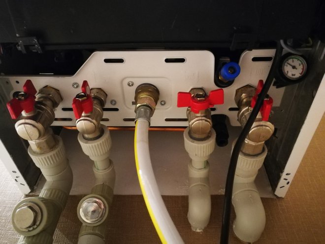 ����� ������� ����� Ariston Clas x 24. ��������� �����