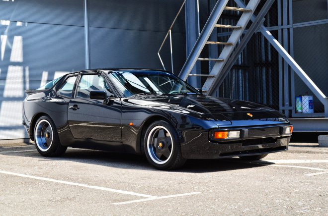         ,   -  PORSCHE 944 1982     -  .     