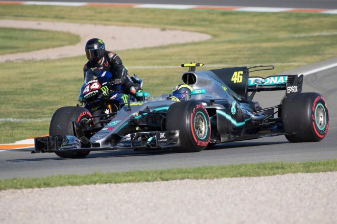 �, ����� �� ����� ������� ��������    Take a look at the best pics from an EPIC day when Valentino Rossi and Lewis Hamilton swapped their machines to put in some laps together.