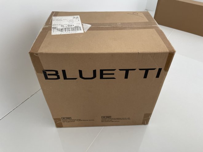   Bluetti PowerOak EB70 Portable Power Station 1000W 716Wh,  . 22000