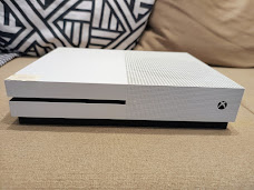   Microsoft Xbox One S 500GB White   ,     .   