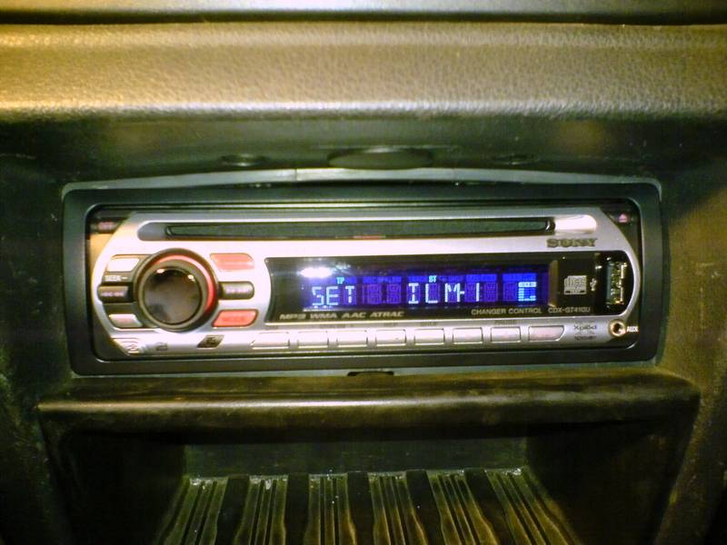 � ������ ������, � ���� ����� SONY CDX-GT410UQ2 �� 129$. � �� ����������, �������� �� ��� ��� ����