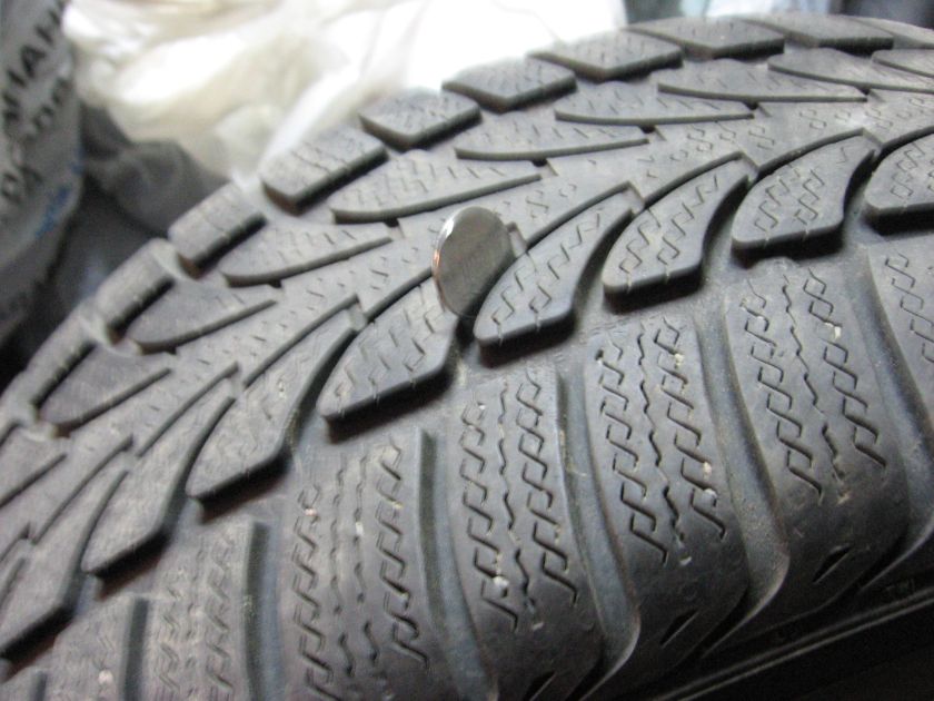  4  Nokian WR 225/55 r17 101V XL ().   (   2000   )    