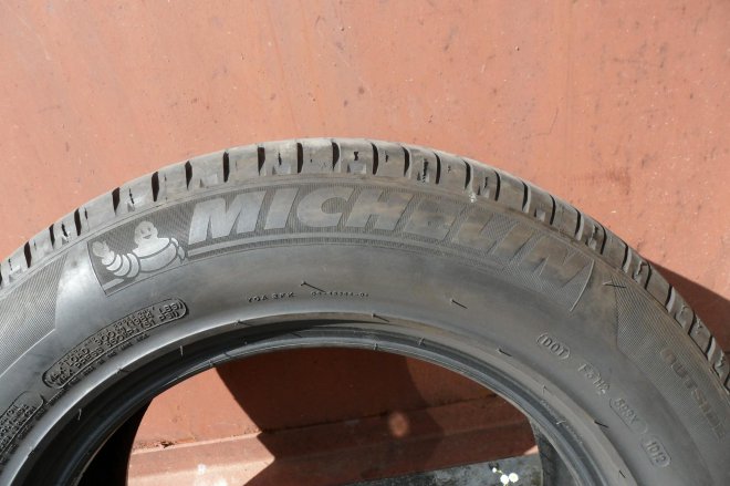  :  ( 4  )  Michelin Latitude Diamaris 235/65 R17 104 V  12.     ,  ,     )  7