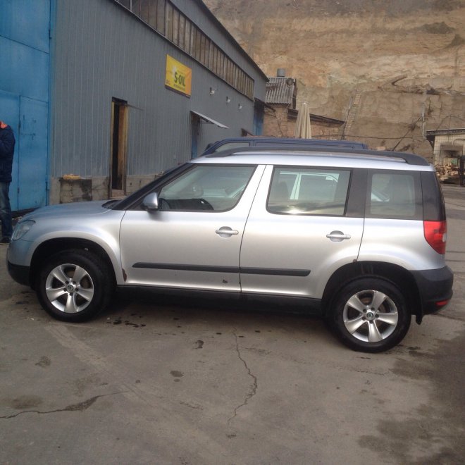     ,       . Skoda Yeti 2010 