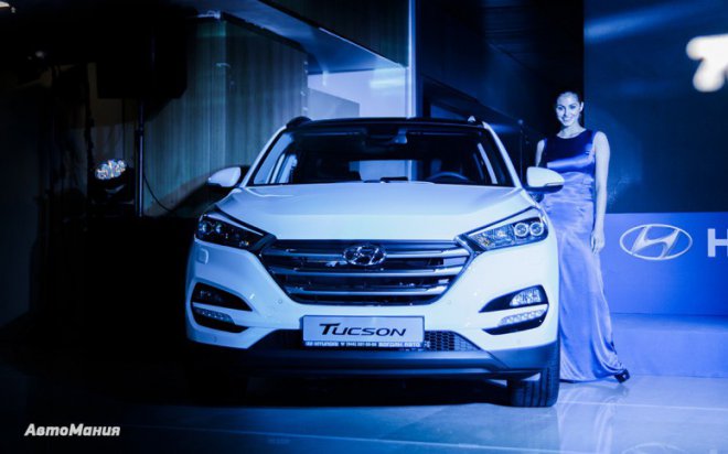 ����� ������ ����������� ������� ���������� Hyundai � Tucson ������ ���������, ��� ������� � ������� ix35. ��� �������� ���������� ���������, ��� ���������� ������� �� ���� 25700 �� ����